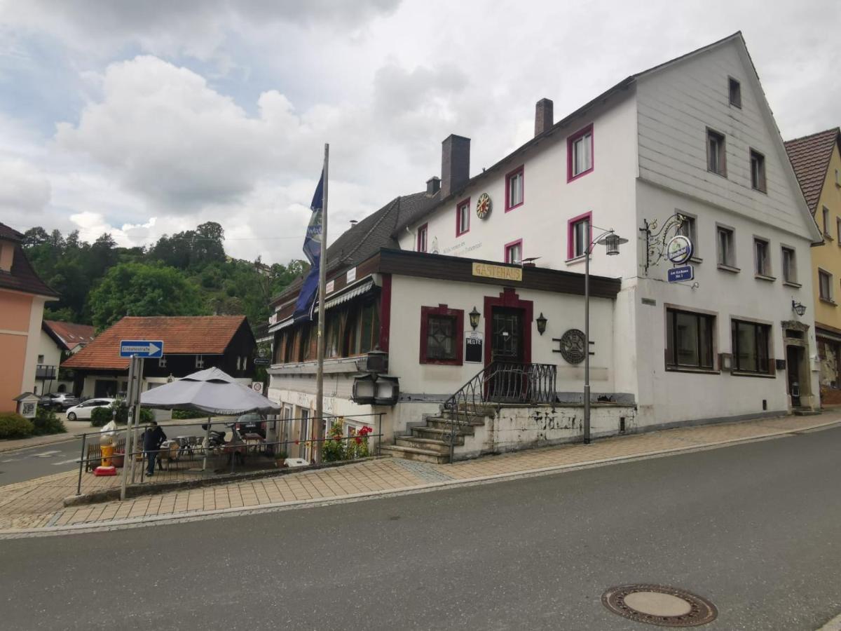 Gaestehaus Am Rathaus Pottenstein Exterior photo